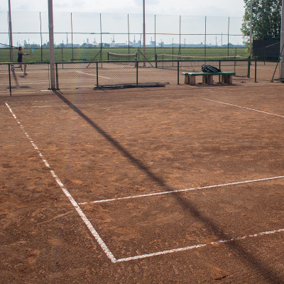 Tre campi da tennis al Play Park 3000 di Punta Marina Terme